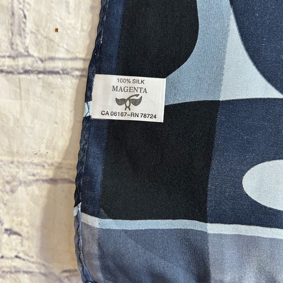 KEITH TAIT NATIVE AMERICAN 100% SILK MAGENTA BLACK/GRAY ABSTRACT EYE SCARF O/S - Picture 4 of 8